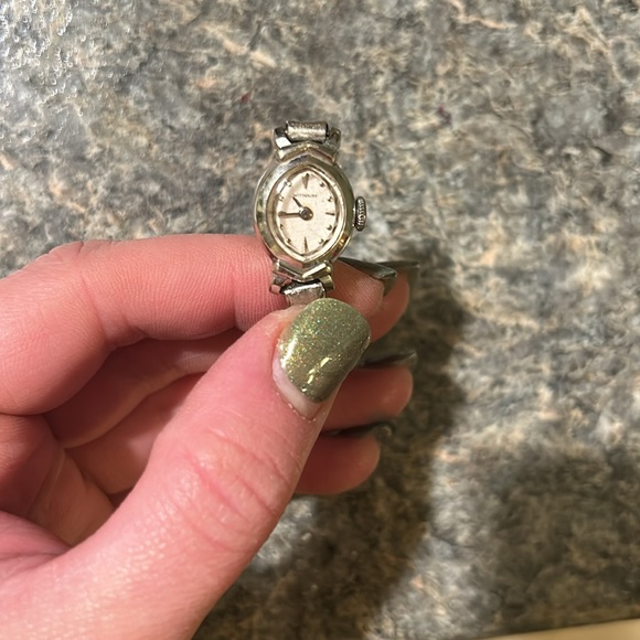 WITTNAUER Women’s Vintage 10K Gold Filled Manual Winding Watch - Picture 2 of 6